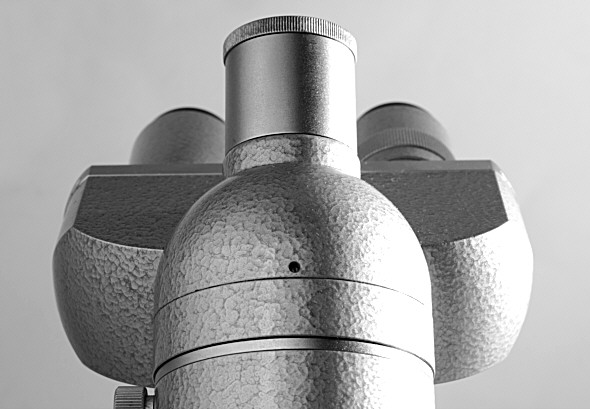 [ Hertel&Reuss microscope, ca. 1970, detail ]