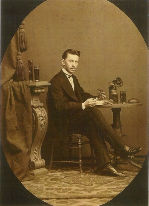 [ Ferdinand Richters als junger Mann ]