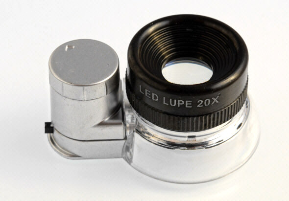 [ 20x LED triplet magnifier ]