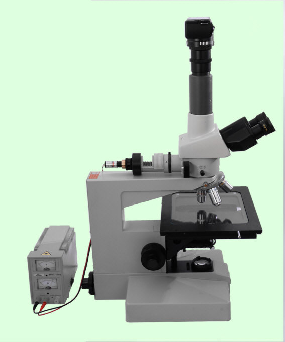 [ Nikon Optiphot 66, Laser bereit ]