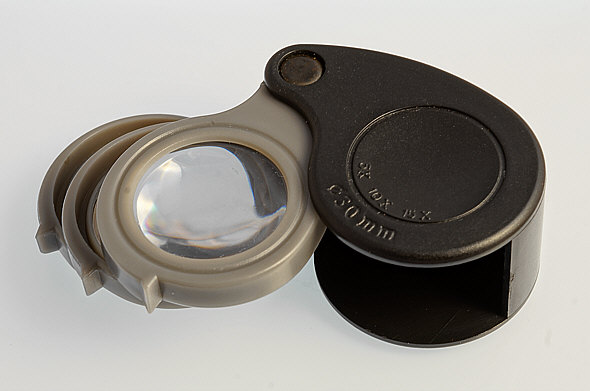 [ "Triview"-Lupe, Ebay ]